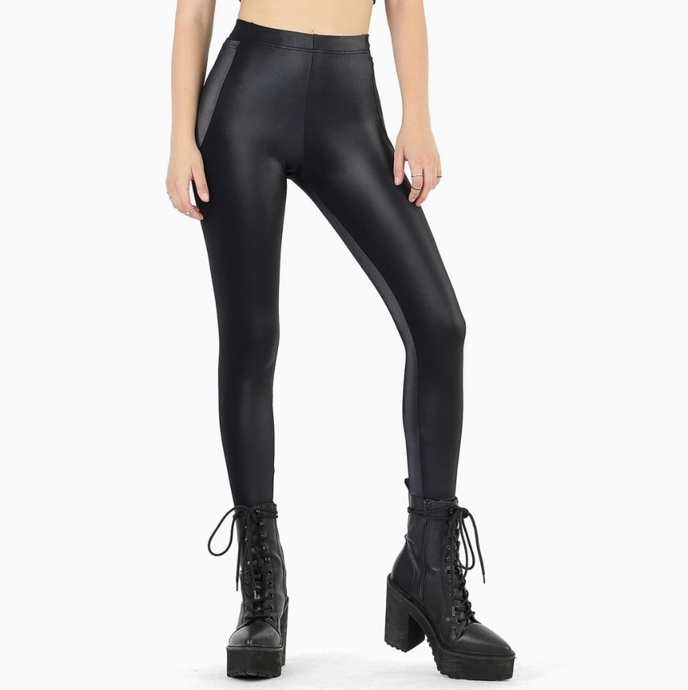 Blackmilk Liquid HW Pocket Leggings